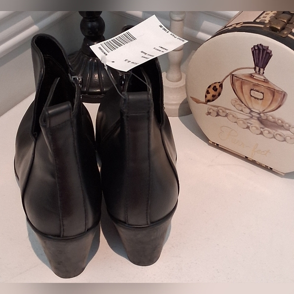 Blondo Waterproof Black Ankle Boots 8.5M NWT - Picture 5 of 12